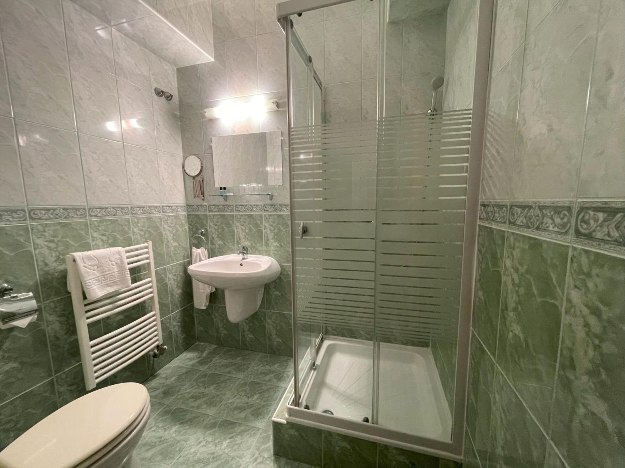 Koenig Hotel نايغكانيشا المظهر الخارجي الصورة