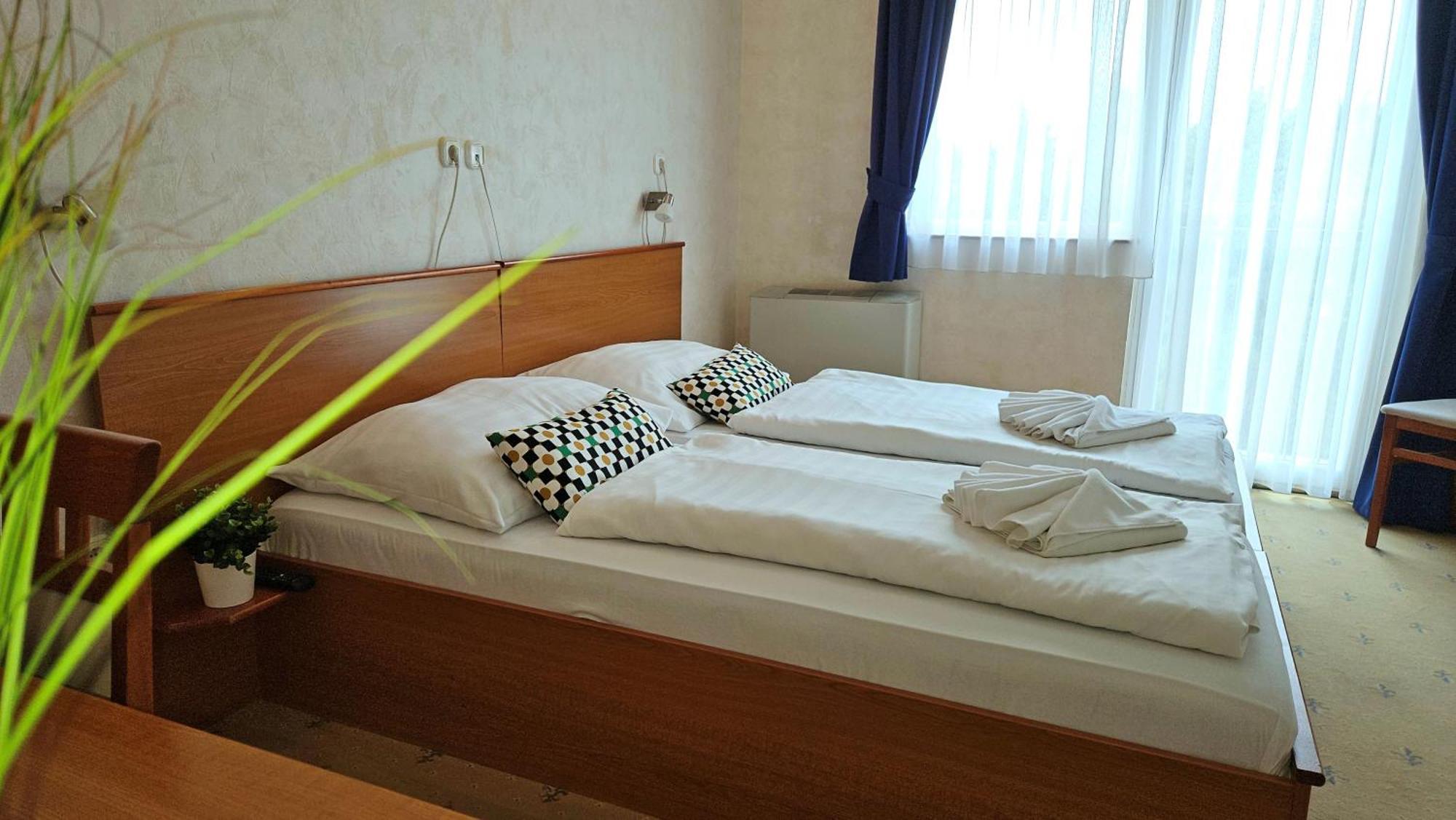 Koenig Hotel نايغكانيشا المظهر الخارجي الصورة